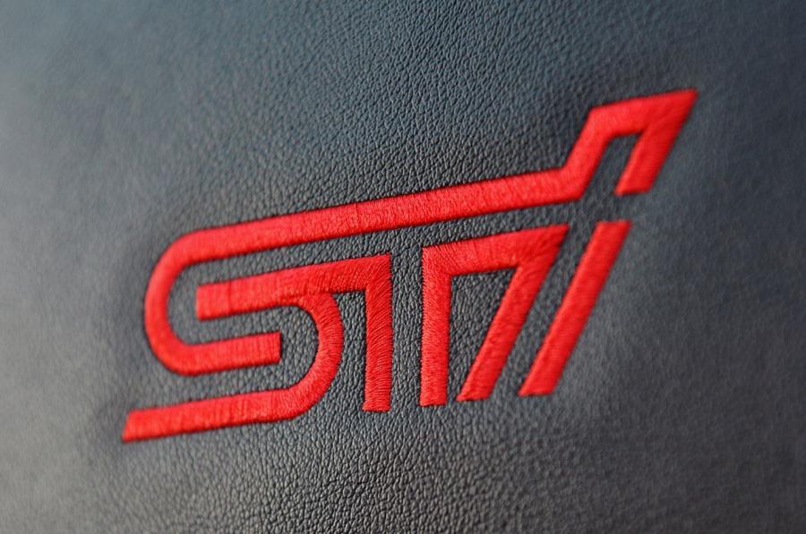  Subaru Impreza WRX STi Sedan 2011 года  (фото 35 из 81)